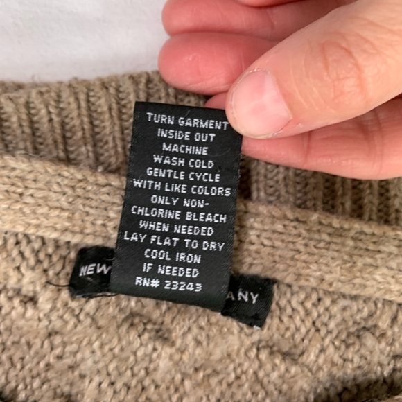 New York & Company Cable Knit Short Sleeve Boatneck Sweater Dress size XS - Picture 5 of 9